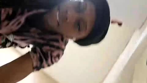 Snapshot of luvbug555 chatting on November 2025 08:04:02 AM luvbug555 online show from November 2025 08:04:02 AM