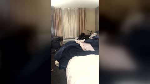 Snapshot of luvbug555 chatting on December 2025 04:30:02 AM luvbug555 online show from December 2025 04:30:02 AM