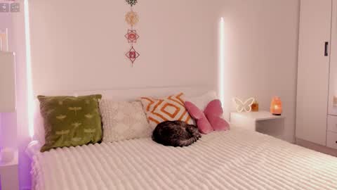 Snapshot of luvjuly chatting on October 2025 07:09:02 PM Julia LuvJuly online show from October 2025 07:09:02 PM