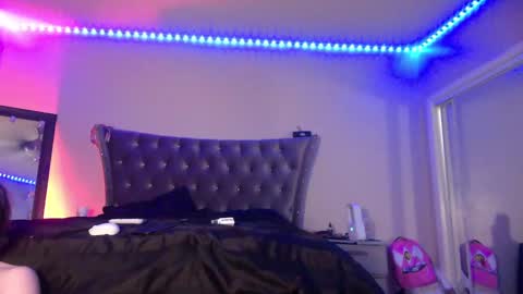 Snapshot of luvvlee chatting on September 2025 11:55:02 AM luvvlee online show from September 2025 11:55:02 AM