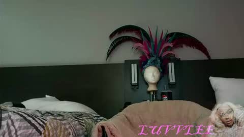 luvvlee online show from June 2026 11:18:01 PM