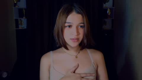 queen lux online show from May 2026 09:04:02 AM
