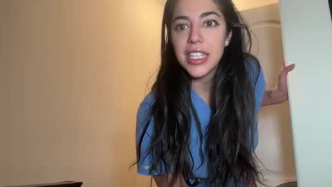 Snapshot of luxcher22 chatting on January 2025 03:18:02 AM luxcher22 online show from January 2025 03:18:02 AM