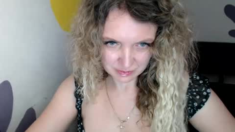 Snapshot of luxdonna chatting on July 2026 03:56:01 PM Donna online show from July 2026 03:56:01 PM