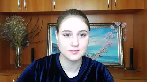 Vivienne online show from March 2026 12:27:02 PM