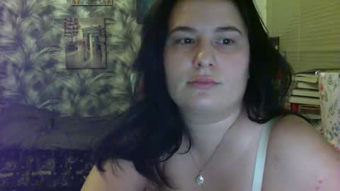 Snapshot of luxie_milady chatting on February 2025 08:54:01 PM Stefany online show from February 2025 08:54:01 PM