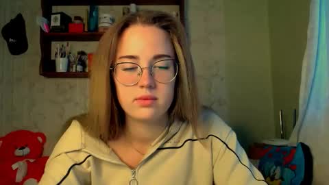 Katie online show from October 2025 04:46:02 AM