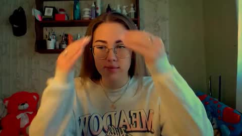 Katie online show from October 2025 08:59:01 AM