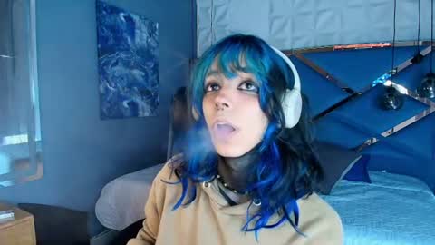 Snapshot of luxiel_ chatting on June 2026 09:30:02 PM Luxiel 3 online show from June 2026 09:30:02 PM