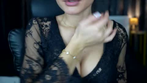 Snapshot of luxqueenstudio chatting on February 2026 08:37:01 AM KarolinaAlpha online show from February 2026 08:37:01 AM