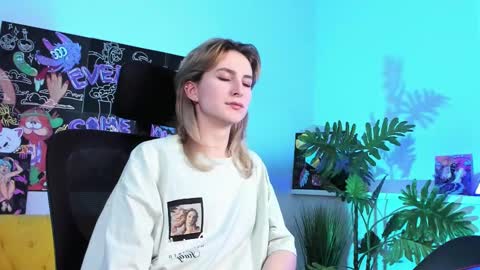 Ray online show from February 2025 03:42:01 AM