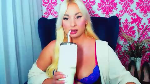 Luxuriaa online show from May 2026 08:25:01 PM