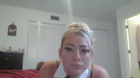 luxuriousbunny online show from October 2025 03:43:02 AM