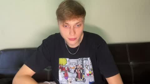 luxury_bob online show from April 2026 12:13:01 AM