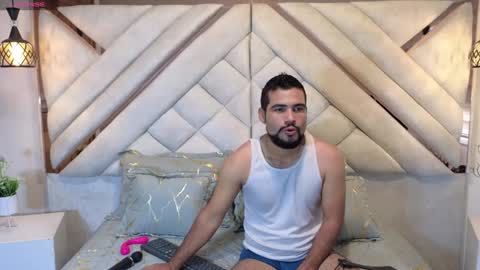 Snapshot of luxurycoupl chatting on January 2025 12:24:01 PM Lesly And Arnold online show from January 2025 12:24:01 PM