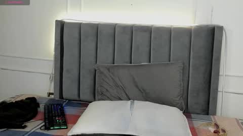 Tommy and Polly online show from October 2025 08:19:01 PM