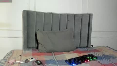 Tommy and Polly online show from January 2026 09:06:02 PM