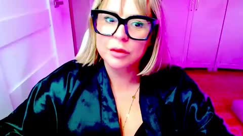 Diana online show from April 2026 05:30:01 PM