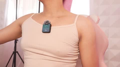 Snapshot of luz_celeste_ chatting on March 2026 06:44:01 PM Luz online show from March 2026 06:44:01 PM