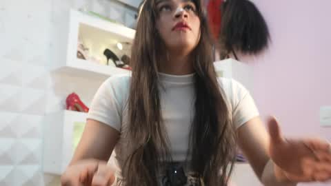 Snapshot of luz_celeste_ chatting on March 2026 09:27:02 PM Luz online show from March 2026 09:27:02 PM