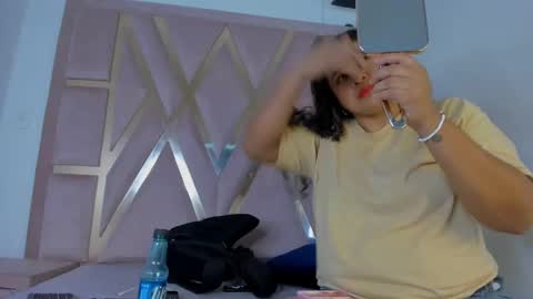 Snapshot of luzenaasm chatting on October 2025 03:43:01 AM luzenaasm online show from October 2025 03:43:01 AM