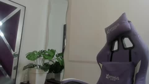 Snapshot of luzenaasm chatting on November 2025 04:14:02 AM luzenaasm online show from November 2025 04:14:02 AM