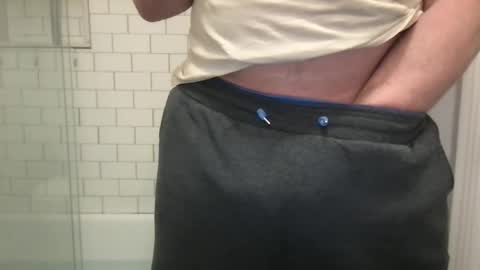 lvguynextdoor440656 online show from April 2026 11:46:02 PM