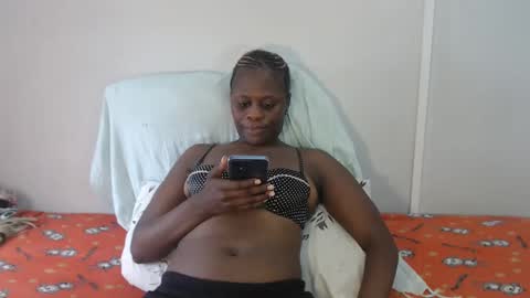 LWANDLE17 online show from February 2025 07:39:02 AM