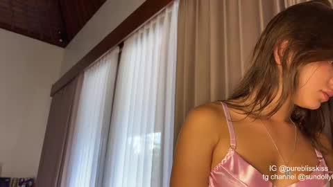 lxsundolyxl_ online show from May 2026 03:01:02 AM