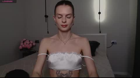 ly lydia online show from February 2025 05:01:01 AM