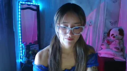 Snapshot of lya_ch chatting on October 2025 09:45:01 PM Call me Lia online show from October 2025 09:45:01 PM