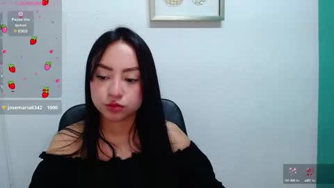 Snapshot of lya_levine chatting on February 2025 05:43:01 PM Lya online show from February 2025 05:43:01 PM