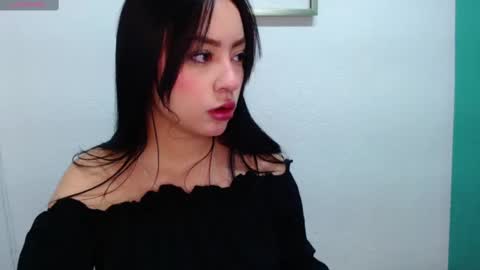 Snapshot of lya_levine chatting on February 2025 03:10:02 PM Lya online show from February 2025 03:10:02 PM