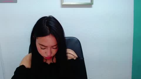Snapshot of lya_levine chatting on February 2025 06:15:02 PM Lya online show from February 2025 06:15:02 PM