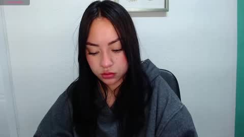 Snapshot of lya_levine chatting on March 2025 09:04:02 PM Lya online show from March 2025 09:04:02 PM
