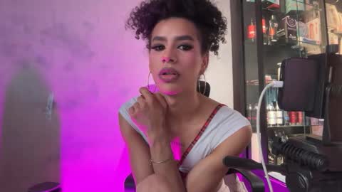 Snapshot of lyadumont chatting on November 2025 05:08:01 PM LYA online show from November 2025 05:08:01 PM