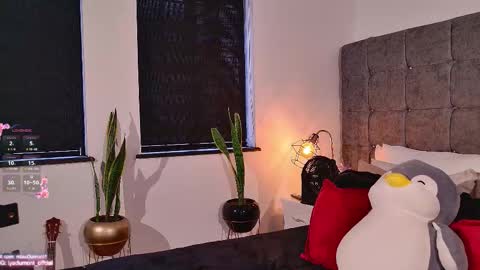 Snapshot of lyadumont chatting on December 2025 09:56:02 PM LYA online show from December 2025 09:56:02 PM