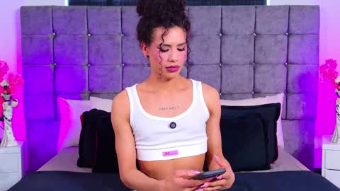 LYA online show from May 2026 07:52:01 PM