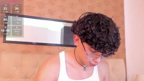 Lyan online show from May 2026 07:18:01 PM
