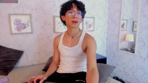 Lyan online show from June 2026 08:00:01 PM