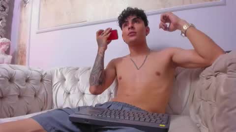 Lyan online show from February 2026 06:22:01 AM