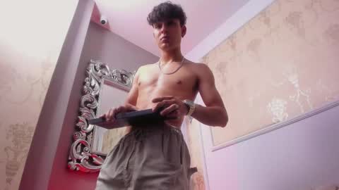 Lyan online show from February 2026 03:44:01 AM