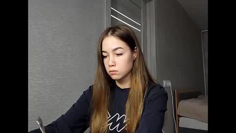 Mia online show from December 2025 03:46:02 AM