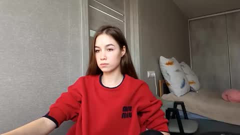 Mia online show from January 2026 05:33:02 AM