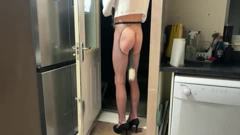 Lydia online show from September 2025 11:09:02 PM