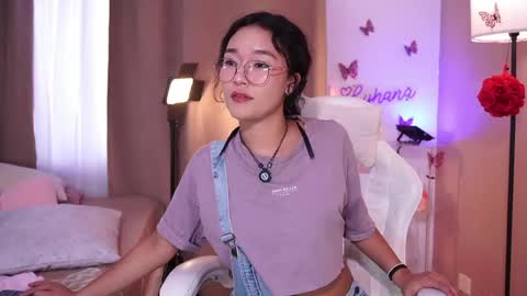 Lyhana Lee online show from May 2026 08:03:02 PM