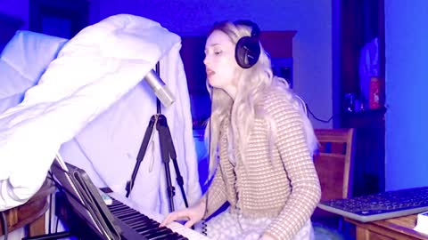 LylacDoll online show from January 2025 01:12:02 AM