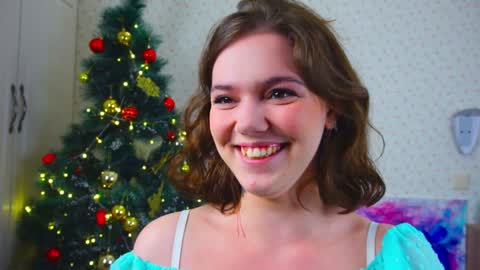 Snapshot of lyle_art chatting on December 2024 03:11:02 AM hi im Lyle online show from December 2024 03:11:02 AM