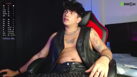 Lyle Bennett Freelance Model online show from October 2025 12:52:01 AM