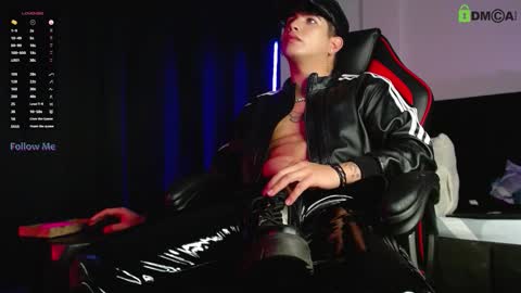 Lyle Bennett Freelance Model online show from October 2025 04:04:01 PM